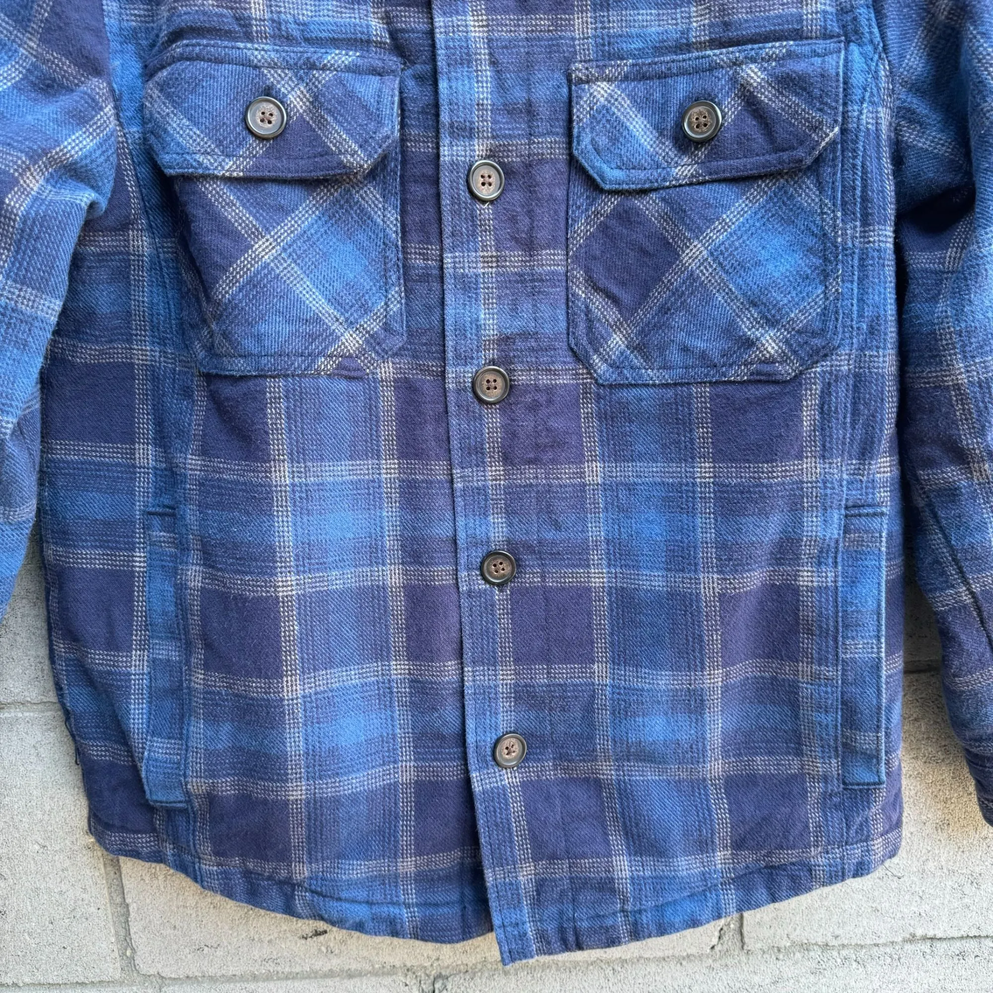 Merona Mens Blue Plaid Long Sleeve Button-Down Quilted Insulated Jacket – Small